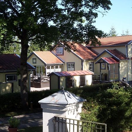 Skogis Bed & Breakfast Katrineholm Buitenkant foto