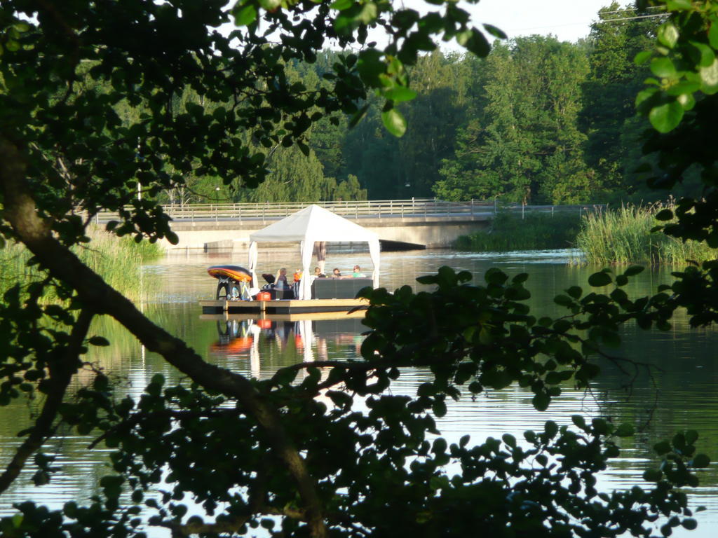 Skogis Bed & Breakfast Katrineholm Buitenkant foto