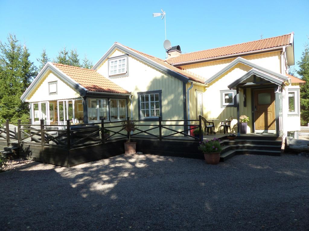 Skogis Bed & Breakfast Katrineholm Buitenkant foto