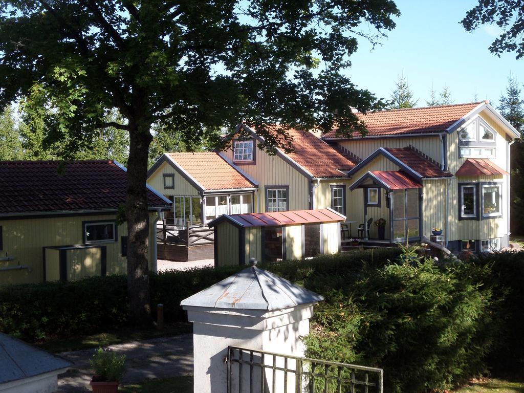 Skogis Bed & Breakfast Katrineholm Buitenkant foto