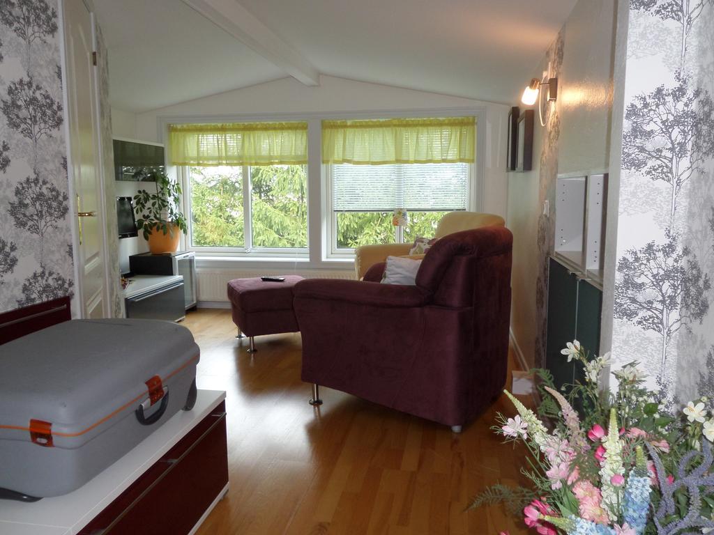 Skogis Bed & Breakfast Katrineholm Buitenkant foto